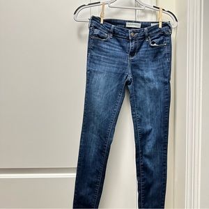 Bullhead mid rise skinniest jeans size 24